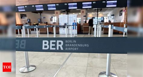 Airport strikes lead to cancellations in Berlin, Hamburg