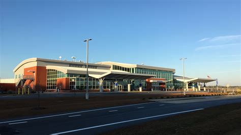 Airports Near Jacksonville, North Carolina. Nearest Airports by Distance # Airport Distance; 1. New River Marine Corps Air Station (H) (McCutcheon Field) 2.7 mi. 2. Jacksonville Airport: 3 mi. 3. Jacksonville, New River, Marine Corps Air Station: 3.2 mi. 4. Sky Manor Airport: 9.4 mi. 5. Deppe Landing Strip: 9.5 mi. 6. Epley Airport:. 
