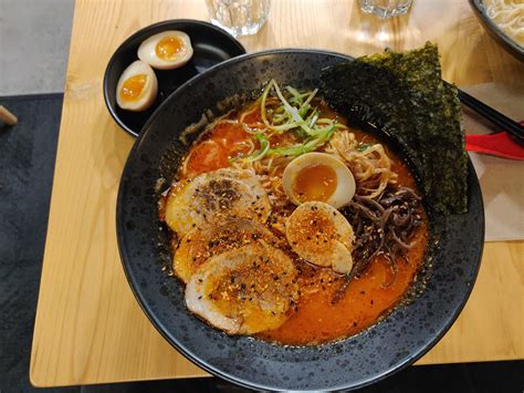 Also their ramen is so fresh and delicious and