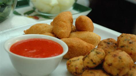 Akara with red kosayi (black-eyed bean fritters with …