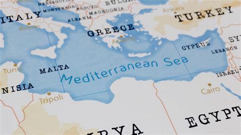Akdenize neden akdeniz denir