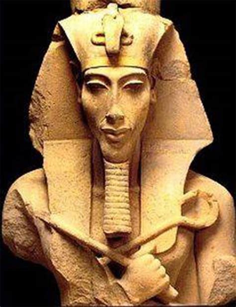 Akhenaton.