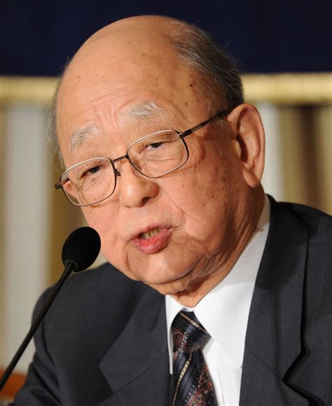 Akira Suzuki &ndash; Biographical - NobelPrize.org, carousel
