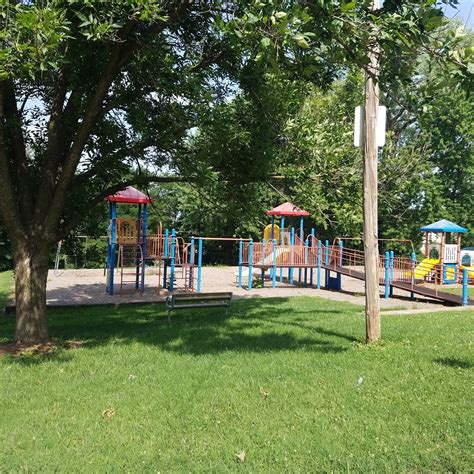 Nearby parks and recreation include Bellefontaine C
