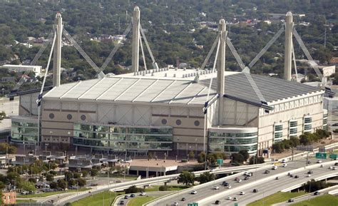 Alamodome stadium san antonio. Despite its age, Zito said, “The design of the building still holds up to a lot of stadiums.”. In 2025, the Alamodome, home to UTSA football and the Valero Alamo … 