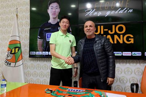 Alanyaspor, Ui-Jo Hwang ile sözleşme imzaladı!