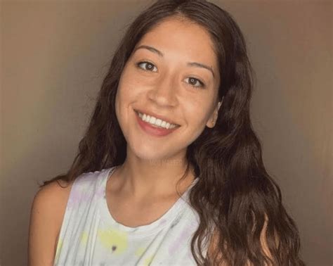 Alaqua cox. Alaqua Cox was born deaf and is also an amputee with a prosthetic leg. By Alicia Vitarelli. Monday, January 8, 2024 'Echo' star Alaqua Cox is breaking barriers for representation as a deaf ... 