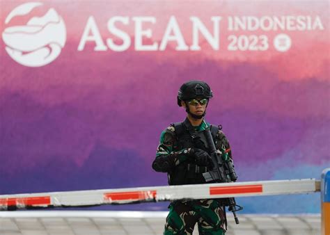 Alarm over Myanmar, sea feud under ASEAN summit spotlight