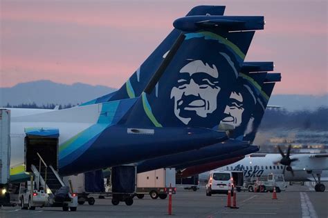 Alaska Airlines flight makes emergency landing in Oregon after midair blowout of window