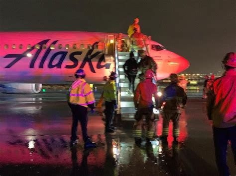 Alaska Airlines plane damaged shortly after landing at California airport