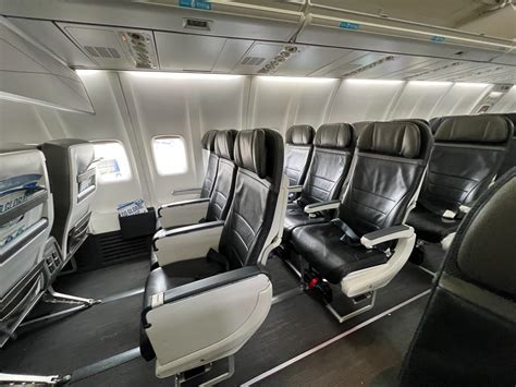 Aug 9, 2023 · Alaska Airlines first class vs premium class Alaska Airlines’ premium class consists of a few rows in the front of the main cabin of the plane with seats that have 4 inches of extra legroom but are no wider than the other (economy) seats in the rest of the cabin. . 