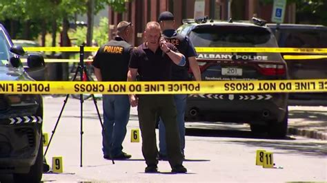 Albany police investigate Hamilton Street stabbing