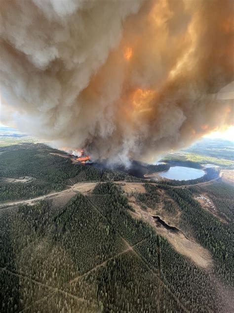Alberta declares state of emergency due to fires, more than 24,000 out of homes