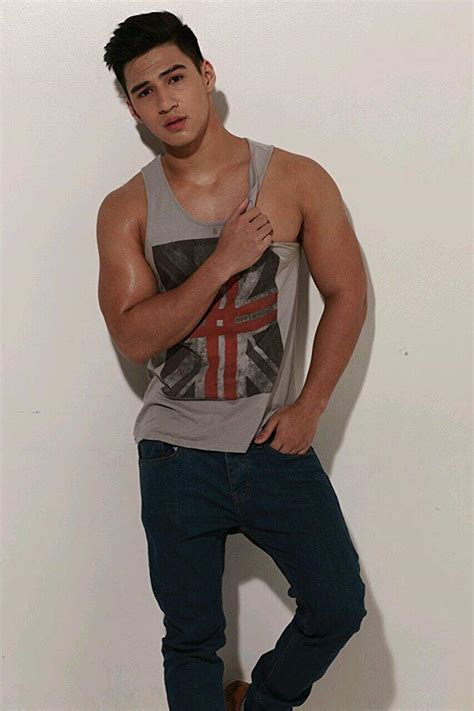Albie Casi&ntilde;o (Sorted by Popularity Ascending)