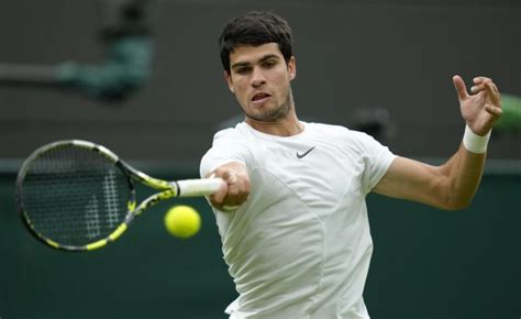 Alcaraz starts his Wimbledon with a straight-set win, defending champion Rybakina beats Rogers