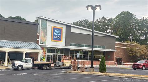 ALDI owns 4 stores near Burlington, Alamance County, North