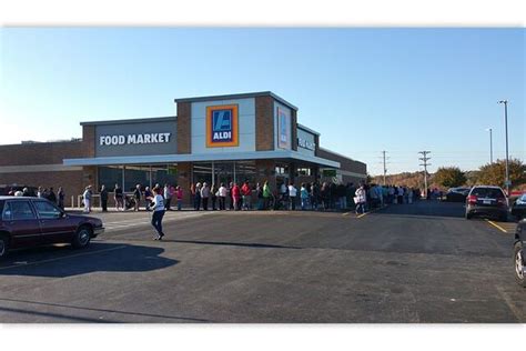 ALDI 197 E Dekalb Pike. Closed - Opens at 9:00 am. 197 E Dekalb Pike, Suite 300. King of Prussia, Pennsylvania. 19406. (844) 460-7141. Get Directions. Shop Online. View Weekly Ad.. 