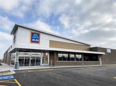 Aldi brookfield. Want to know what it's like to work for ALDI in Brookfield? Learn what's nearby and get directions to see what your commute time would be. 