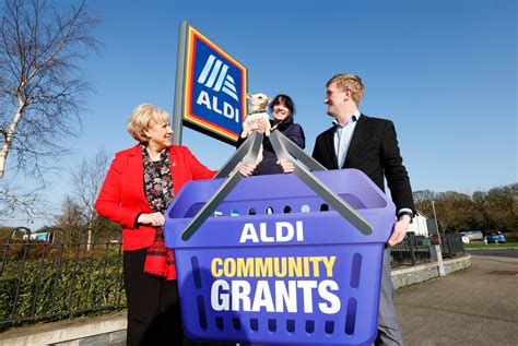 Through ALDI Cares Community Grants, we partner with nonprofit organiz