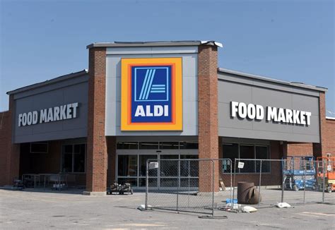 Aldi is quietly becoming one of the largest U.S. groce