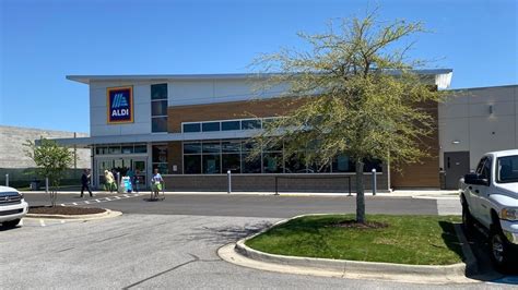 Aldi in pensacola fl. Aldi West Pensacola, FL (Onsite) Full-Time. Job Details. We offer a flexible schedule, insurance benefits, and a fast paced exciting work place where you can refine your skills Our store employees are the face of the ALDI shopping experience 