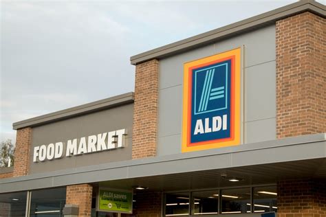 Aldi offers grocery delivery and curbside pickup 
