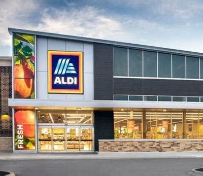 An Aldi grocery store opened its doors in Lompoc on Thursday. The new 