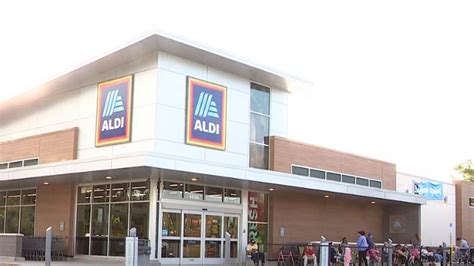 Apr 29, 2022 · The first Aldi store in Pensacola opened at 2950 S.