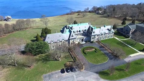 Aldrich mansion. Architectural masterpiece! Private historic mansion overlooking Narragansett Bay. European Chef will customize your menu for any occasion. Perfect setting for a corporate retreat or gala event. Air-conditioned. 