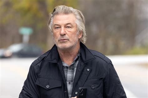Alec Baldwin not yet ‘absolved’ in ‘Rust’ shooting though case was ‘weak,’ legal experts say