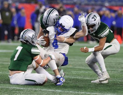 Alex Barlow rushes for 275 yards, 5 TD’s as Duxbury defends Div. 4 state title