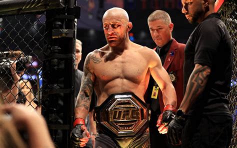 Alexander Volkanovski discusses recovery from injury