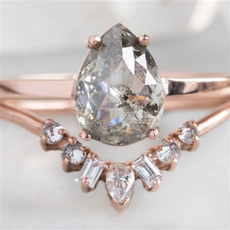 Alexis russell. At Alexis Russell, we have a large selection of conflict-free emerald-cut & cushion-cut diamonds that is selected by you to create your own ring! Skip to content SAVE 20% OFF WEDDING BANDS! 