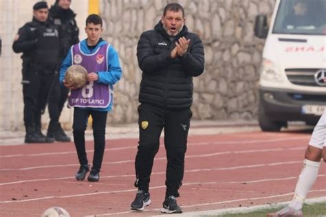 Aliağa Spor FK, teknik direktör Hakan Şapçı ile yollarını ayırdıs