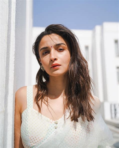 Aliaa_. Alia Bhatt (/ ˈ ɑː l i ə ˈ b ʌ t /; born 15 March 1993) is a British actress of Indian descent who predominantly works in Hindi films. Known for her portrayals of women in troubling circumstances, she has received several accolades, including a National Film Award and six Filmfare Awards.One of India's highest-paid actresses, Time magazine honoured her … 