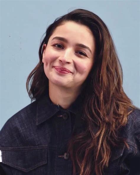 Aliabhatt #Biography #Cinesamugam Alia Bhatt