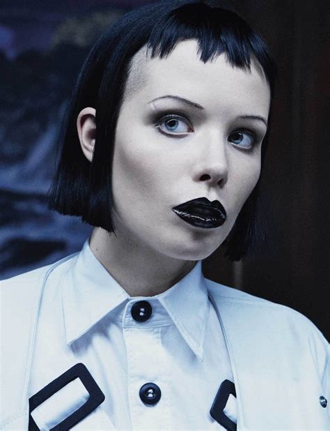 Alice glass. Feb 2, 2022 · Alice Glass says she's the most consistent songwriter of Crystal Castles, adding that it's why the title of her solo album nods to her ex band The musician tells NME her debut album title is a nod ... 