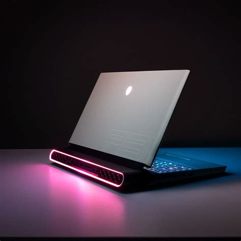 Alien Laptop Farul
