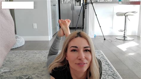 Alinity feet. That second video is perfect. She knows exactly what she's doing with that camera angle and sticking her tongue out like that. She's such a tease 