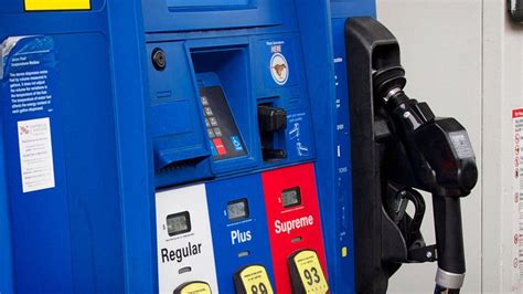 All Oregon residents could soon choose to pump their own gas as bill advances