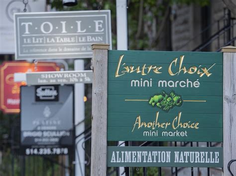 All Quebec’s bilingual towns resolve to keep right to operate in English and French