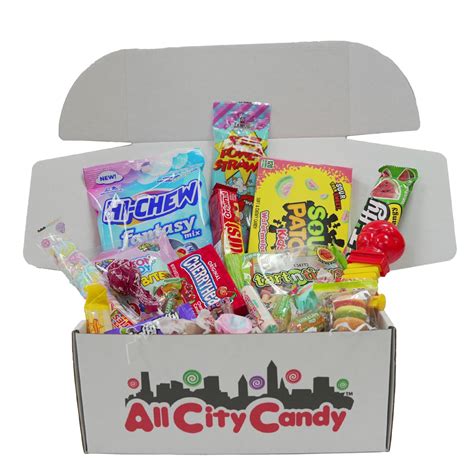 All city candy. Tootsie Pops are available in a variety of flavors. Check out our Limited Edition Caramel Tootsie Pops or check out our Single Flavor Tootsie Pop collection. Orders may contain 1 of 2 bag styles. Ingredients: Sugar, Corn Syrup, Cocoa, Palm Oil, Condensed Skim Milk, Whey, Artificial and Natural Flavors, Soy Lecithin. 