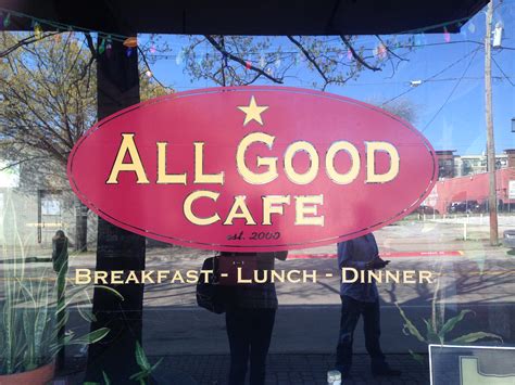 All good cafe. You can order tasty fish tacos, blt and bacon. The chef at this bar cooks good blueberry pancakes, biscuits and rhubarb pie. A selection of delicious Mimosas, michelada or beer is recommended to guests. AllGood Cafe will offer you great coffee or good tea. Live music is performed by musicians in the evening. Most visitors find the staff friendly. 