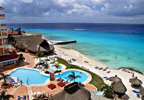 All inclusive cozumel mexico. Located right on the beach in Cozumel, Occidental Cozumel All Inclusive offers sea views, 3 outdoor pools, a hot tub and gym. The spacious, air-conditioned rooms offer a private balcony and satellite TV. 