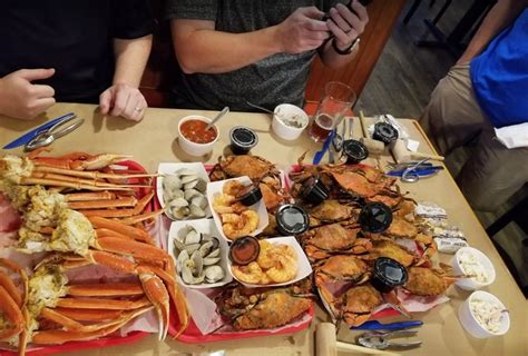 All you can eat crabs. Muh. 26, 1442 AH ... All you can eat steamed blue crabs and fried chicken on the ... 