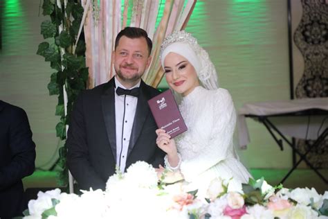 Allah mesut etsin mutluluklar dilerim ingilizcesi. 