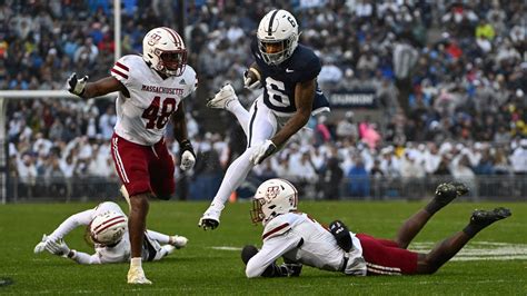 Allar throws 3 TD passes, Hardy returns 2 punts for scores as No. 6 Penn State tops UMass 63-0