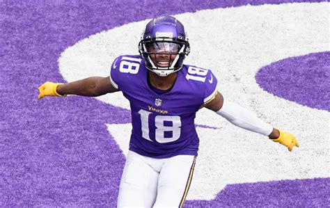 An interview with Vikings rookie wide receiver Justin Jefferson and Allen "Griddy" Davis about the viral dance, the GOAT wide receiver, and more.