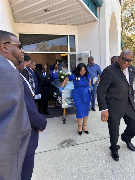 Allen funeral home beaufort. .  ...