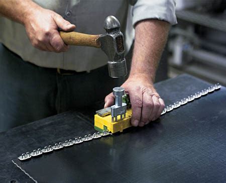 Alligator® Staple Fastening System - Flexco